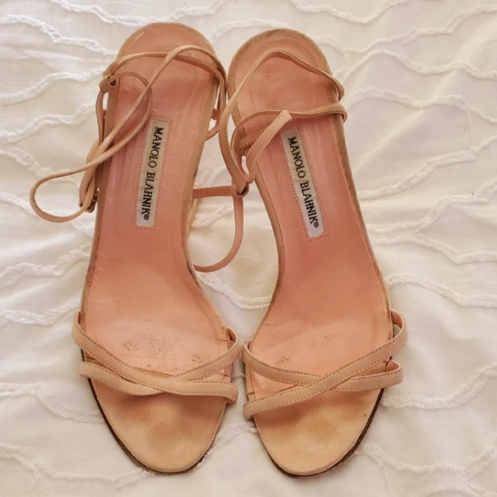 MANOLO BLAHNIK PINK SUEDE STRAPPY SANDALS HEELS